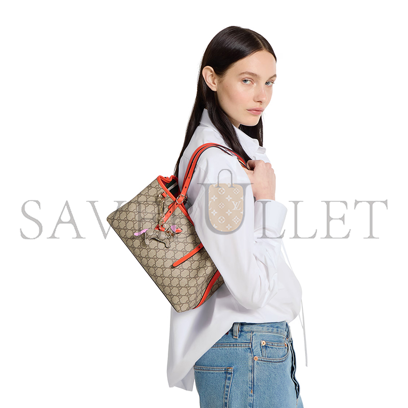 GUCCI GG EMBLEM MEDIUM TOTE BAG 815214 (30*18*11cm)